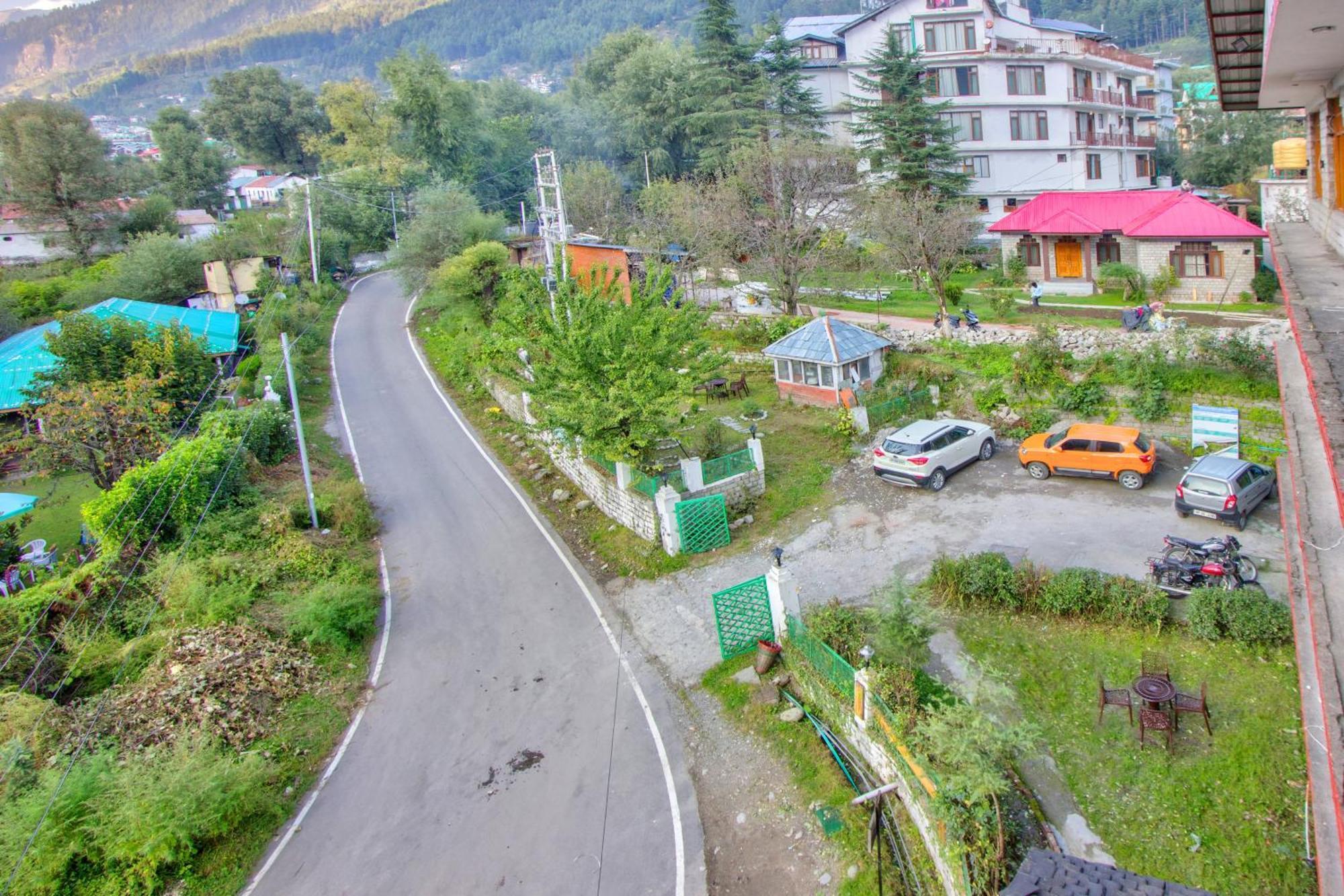 White Mountain Hotel Manali  Bagian luar foto