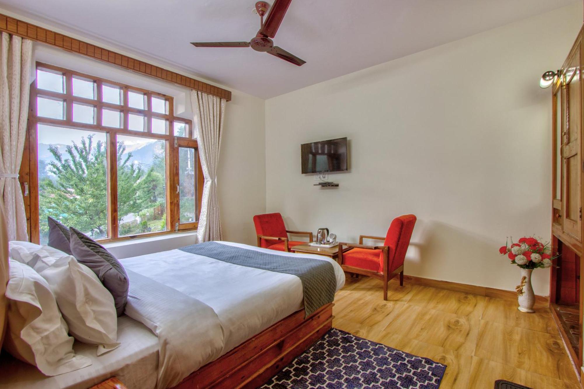 White Mountain Hotel Manali  Bagian luar foto