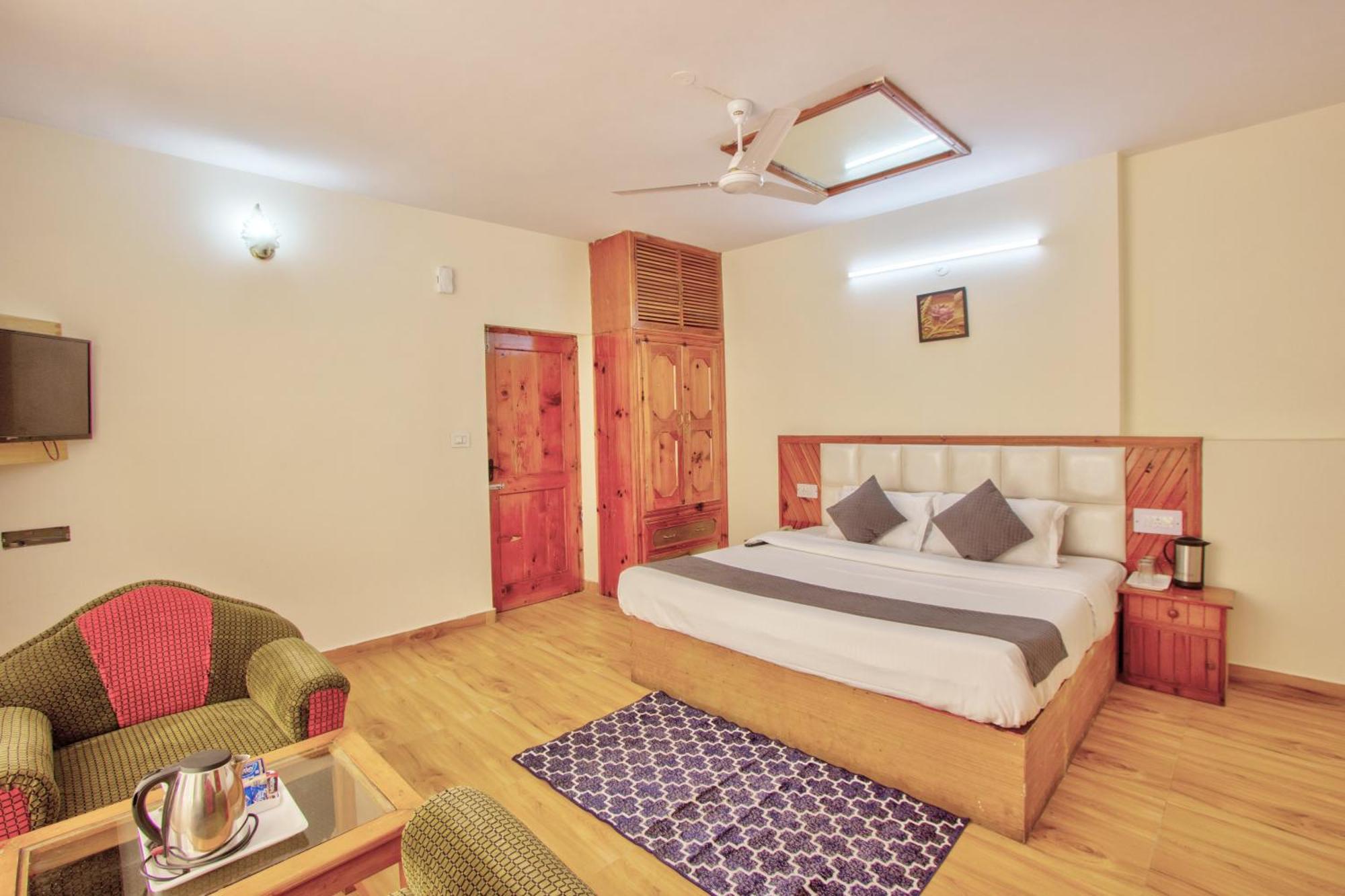 White Mountain Hotel Manali  Bagian luar foto